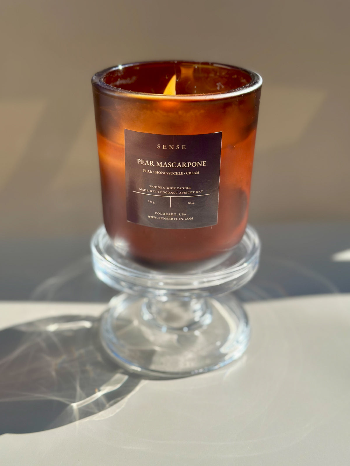 Pear Mascarpone Wooden Wick Candle - 10 oz.