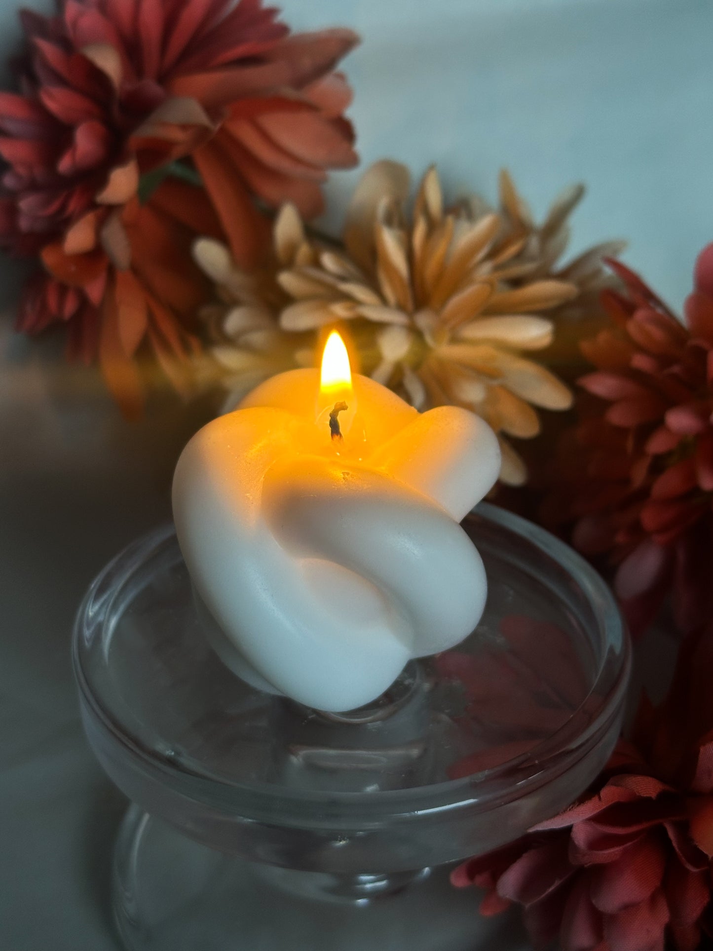 Tie the Knot Shaped Candle