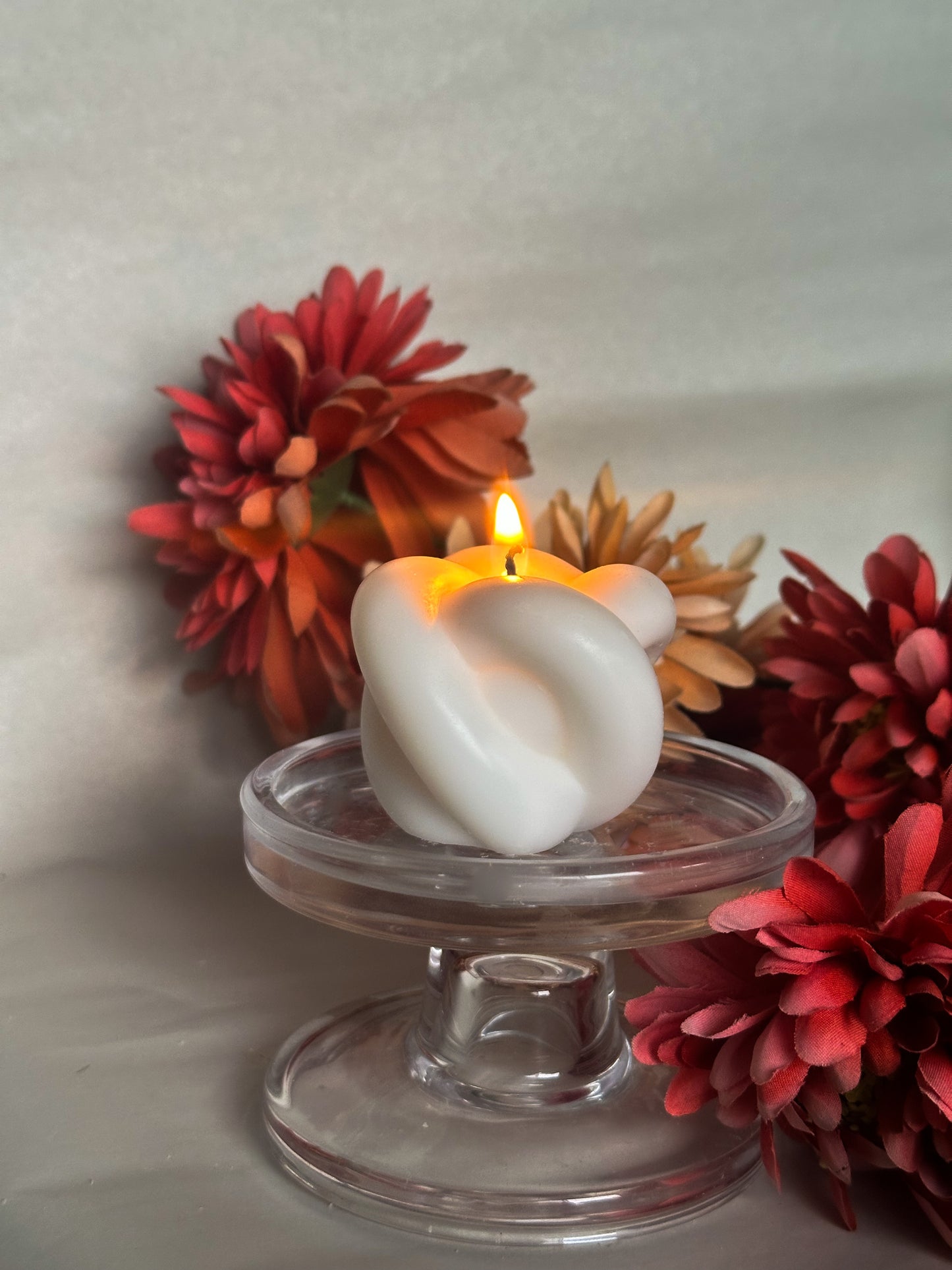 Tie the Knot Shaped Candle