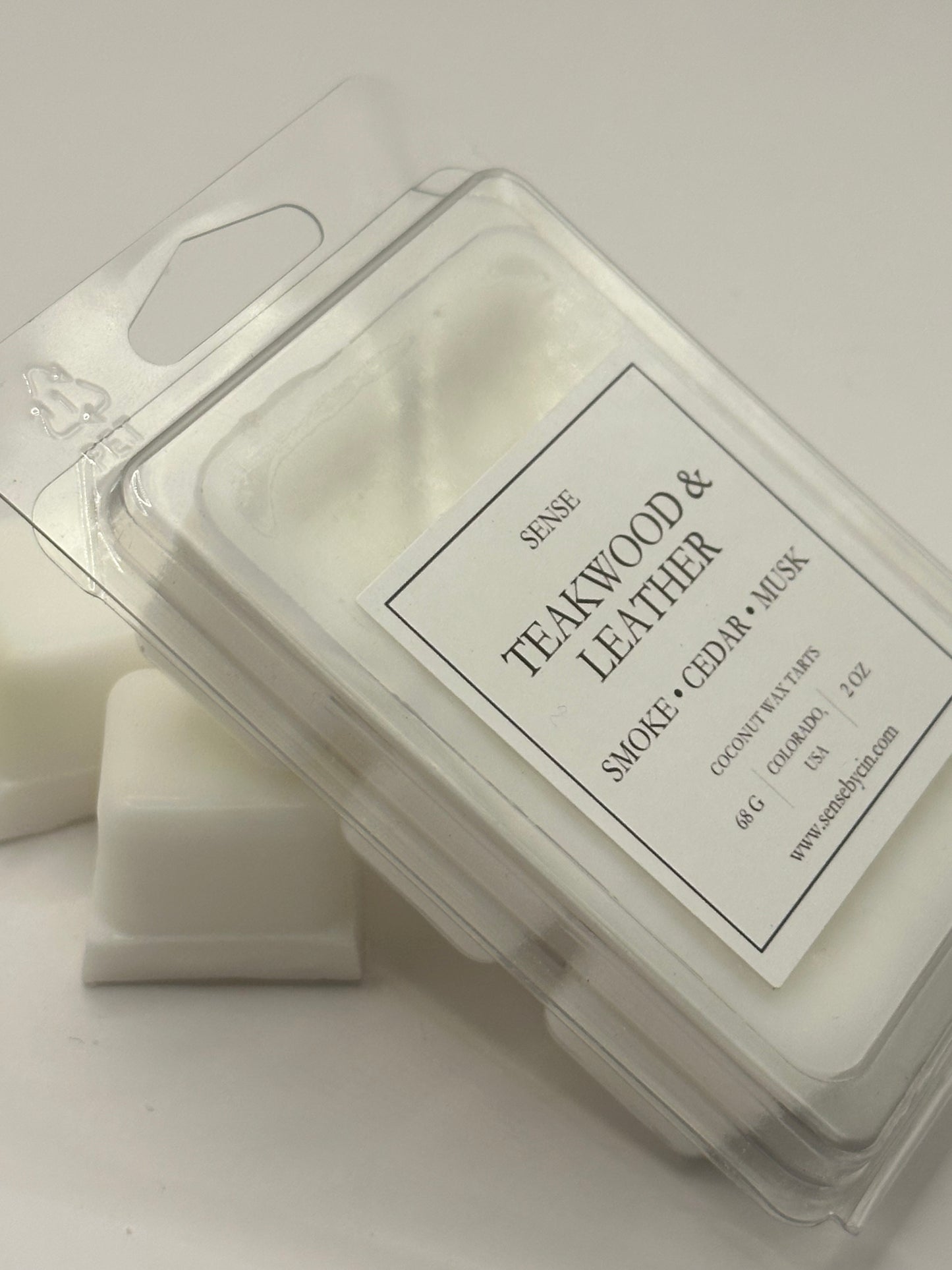 Teakwood & Leather Wax Melt (Clamshell)