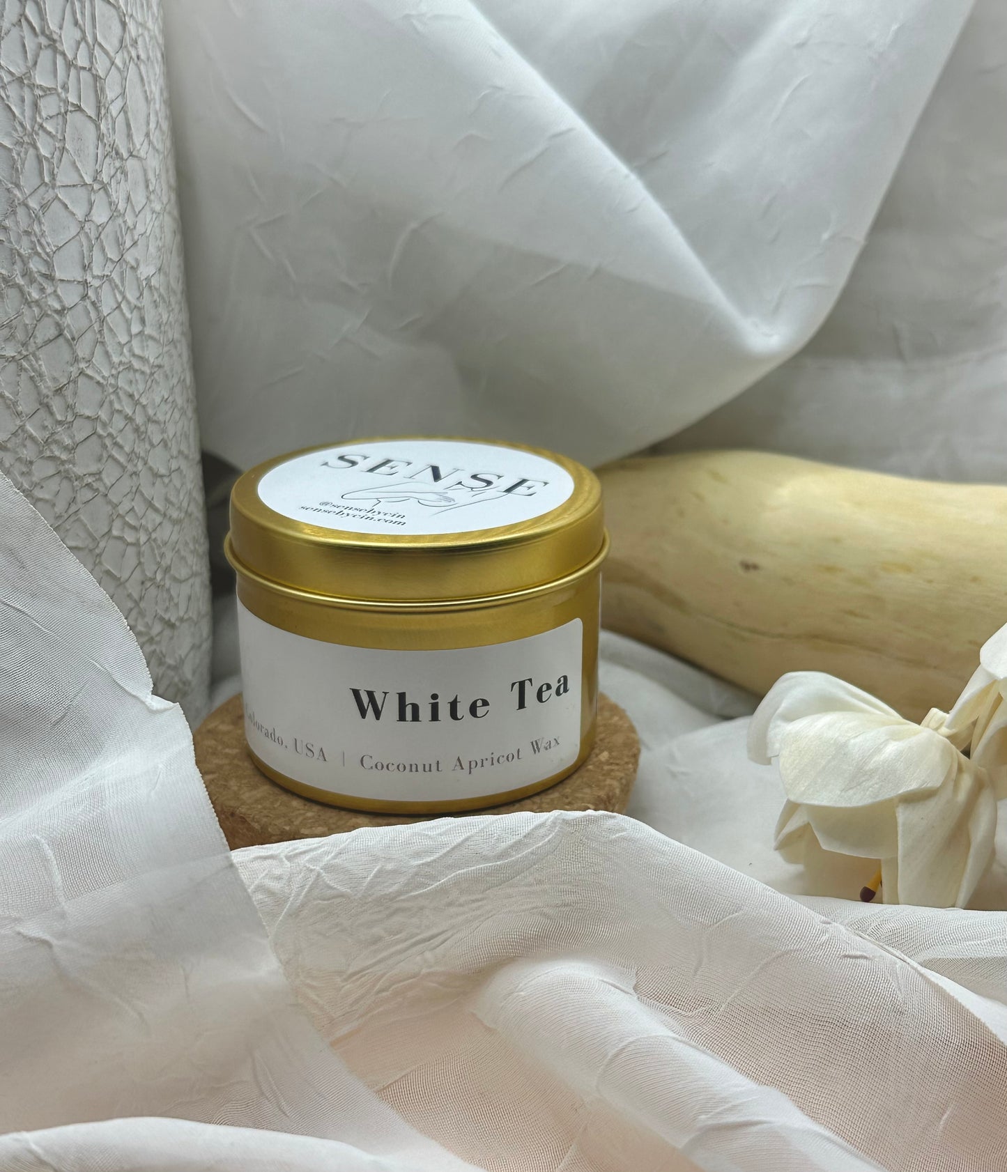 White Tea Wooden Wick Candle
